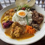 カレー喫茶 チャーリー大船 - カレー３種盛