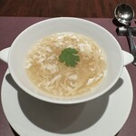 中国料理 神戸壺中天 - フカヒレスープ