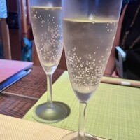 肉匠 とろにく 恵比寿店 - スパークリングワイン！