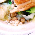 金仙魚丸店 - 鶏腿飯