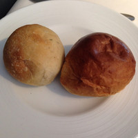 Nishimura Takahito La cuisine creativite - パンもアツアツ、自家製