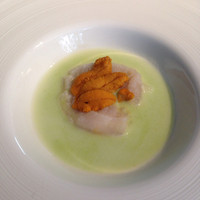 Nishimura Takahito La cuisine creativite - ホタテと北海道産ウニ、グリーンピースのスープが合います。