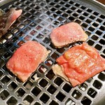 焼肉ホルモン たけ田 - 名物ねぎ包みシルクタン焼きます。