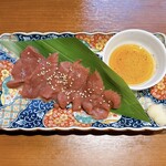 焼肉ホルモン たけ田 - 生食感牛レバ刺し