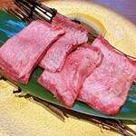 焼肉ホルモン たけ田 - 名物ねぎ包みシルクタン