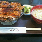 レストハウスかしわ - 炭火焼きぶた丼