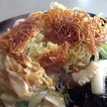 チャイナレストラン 横浜 - 五目ヤキソバ 700円 大盛り100円増し