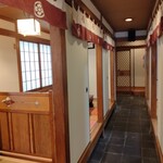本家 木原鰻屋 - 店内、かなりのキャパありますよ。