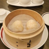 中国料理 彩龍 - 海老入り蒸し餃子(2個)　760円