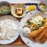 ニューアメリカン - 料理写真:ミックスフライ定食　1280円