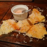 チーズとワインのお店 Den 日比谷 - カリカリチーズチップス 〜フロマージュデュオ〜（600円）