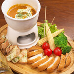 ペンギンのいるダイニングバー沖縄 - カレーフォンデュ