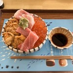 小田原漁港 とと丸食堂 - 