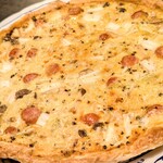 푸도&바 코타츠 - 소시지와 크림치즈 키시