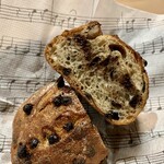 パンやきどころ RIKI - マカダミアンショコラ ¥350