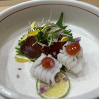 京都 鮨 もと樹 - 鰹のタタキと鱧の梅肉添え