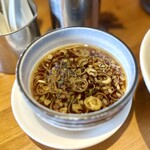 淡麗醤油らぁ麺 鶏松 - 特製鶏鴨つけめん・スープ