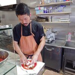 ピッツェリア・ゴンザ - 盛り付けされている