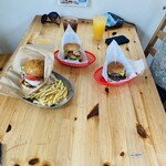 カズボ バーガー - 