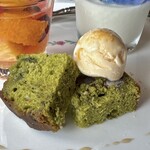 プロヴァンスの日曜日 - お昼のフルコース(\4,800) 季節の手作りデザート：抹茶とこしあぶらのケーキ