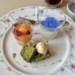 プロヴァンスの日曜日 - お昼のフルコース(\4,800) 季節の手作りデザート・アイスティー