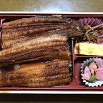 一心太助 - 鰻がぎっしりです！