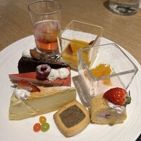 フォルク キッチン オールデイダイニング  - 
