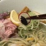 酒肴場 屯 - 贅沢にキャビアトッピング