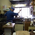 活鰻の店 つぐみ庵 - 優雅なうちわづかい