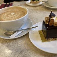 アニヴェルセル カフェ -  アニヴェルセル カフェ -