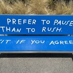 Fiat Caffè 500 - こちら側に座って冷房で冷えた身体を氷が溶けるようにゆっくり温めた。イタリアの空気と光はなんと気持ちが良いのだろうか。