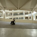 Fiat Caffè 500 - 今は使われていないので電動車椅子で移動している人がいた。