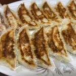 餃子のゆうた - 2人前です