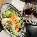 月島もんじゃ わらしべ 総本店 - もんじゃ屋さんのサラダ 650円