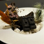 プレゼンテ スギ - 食べられなさそうで食べられる　2年前から進化してるのか食感がとても滑らかで黒胡麻の香りが香ばしく。販売するなら定期購入したい。