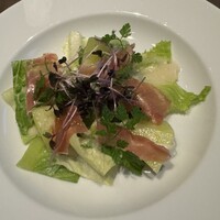 匿 青 - 