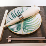 エクアトゥール - テーブルセット