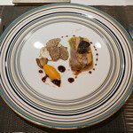 牛タンとフォアグラのテリーヌ仕立て、人参のピューレ、付け合せに椎茸やインゲン、マデラソース