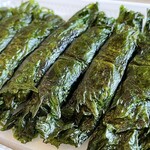 東北めぐり いろといろ - 焼きしそ巻き¥580内　仙台郷土料理で定番土産焼きしそ巻き。パリパリ大葉に包まれたねっとり甘めの味噌。ご飯に合う。安くて軽くて持ち帰りも楽。