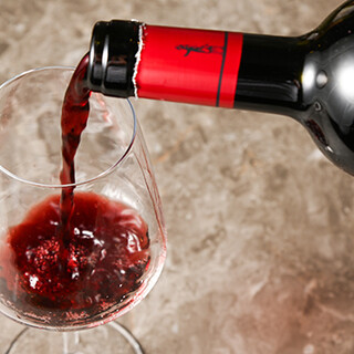 コーヒーや紅茶、お酒メニューなどこだわりの1杯でホッと一息