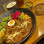 SPICY CURRY 魯珈 - 