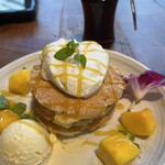 Loco's Moco's ゆめが丘ソラトス - マンゴーホイップパンケーキ1518円