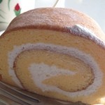 ペイ・バスク - 昨日買った若草ロール。
                                ＼(^o^)／