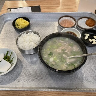 お膳⑦(松)⑅韓国 口コミ一覧 : 송정3대국밥 （松亭3代クッパ） - 西面 ソミョン
