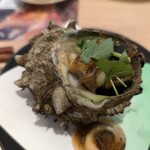 すし 銚子丸 - サザエのつぼ焼き