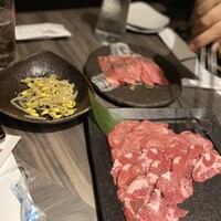 近江うし焼肉 にくTATSU 日本橋室町店 - 