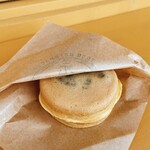 回転焼 元町堂 - 冷やし回転焼き・黒