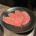黒毛和牛焼肉 白か黒 - 