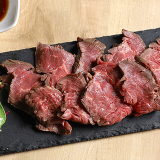 ついついつまみたくなる、シンプルなフードメニュー