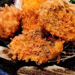 酒肴 新屋敷 - 手前がアジフライ